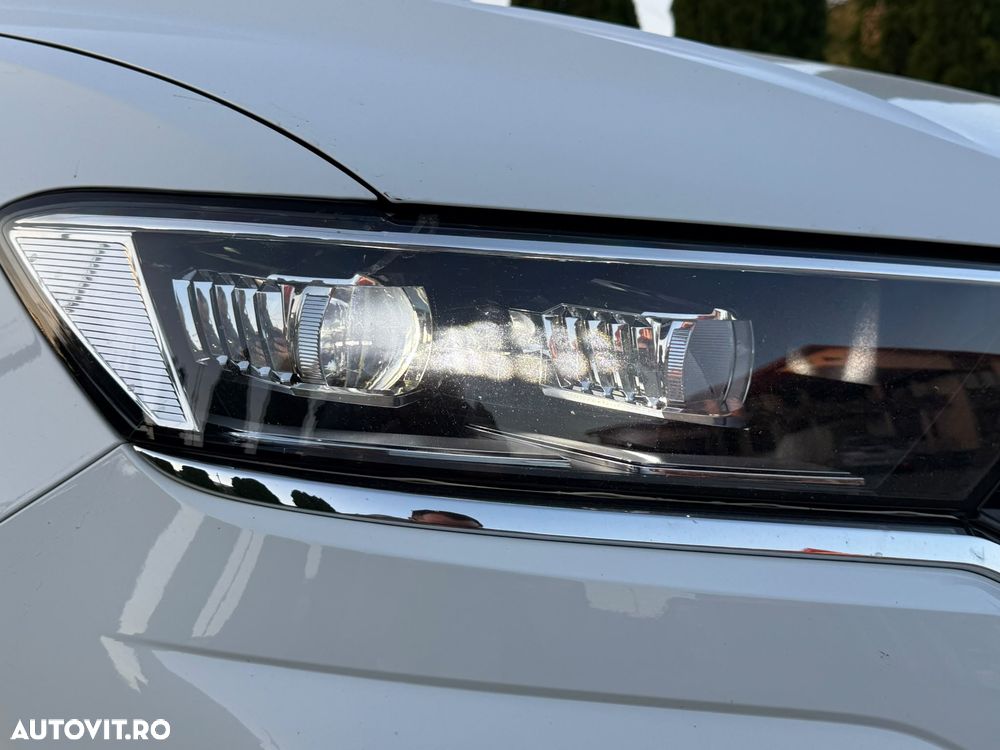 Volkswagen T-Roc 2.0 TDI SCR Style - 24