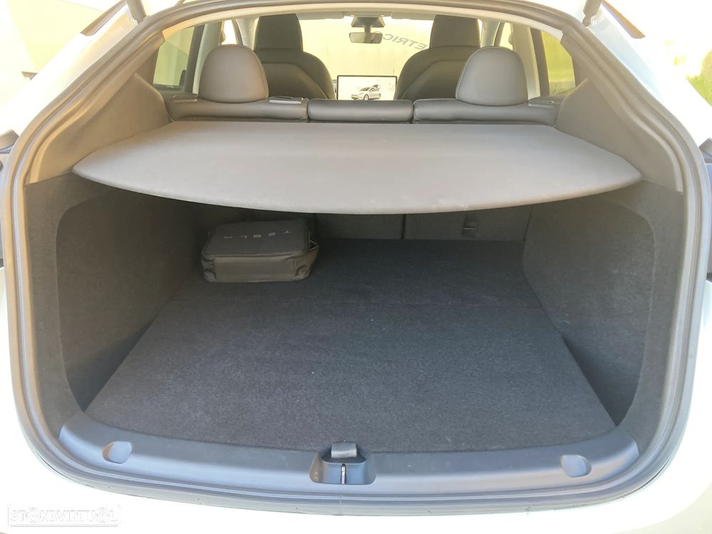 Tesla Model Y RWD - 33
