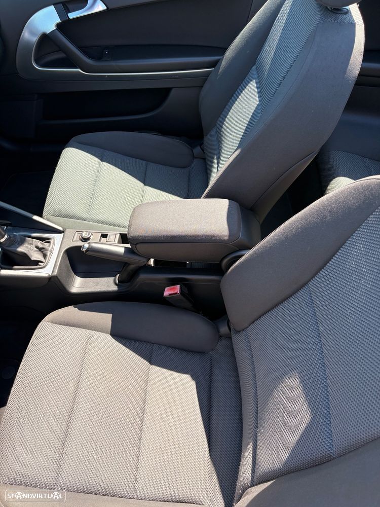 Audi A3 Cabrio 1.6 TDi S-line - 11