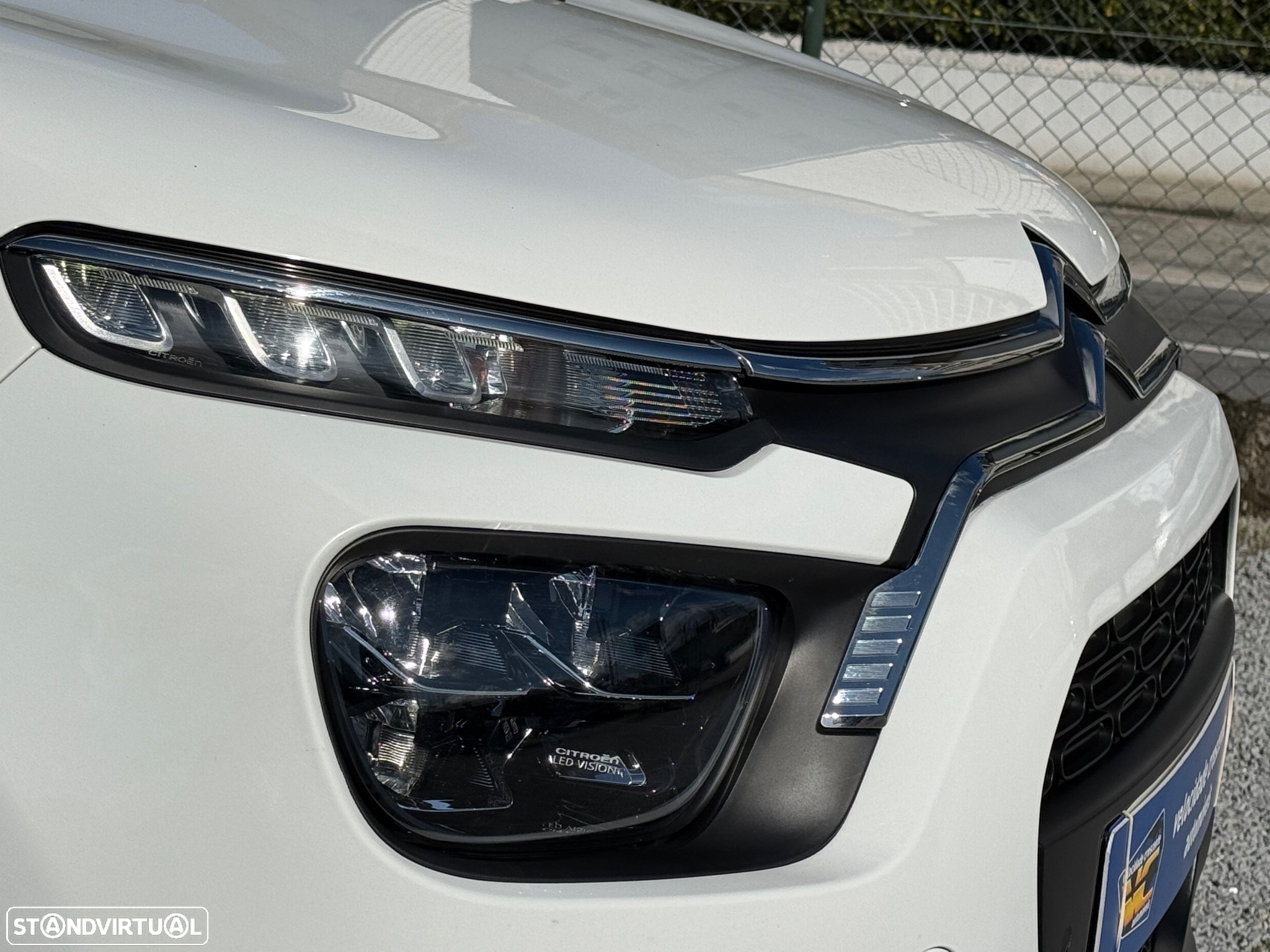 Citroën C3 1.2 PureTech Shine - 6