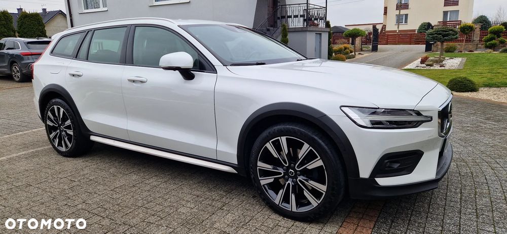 Volvo V60 Cross Country D4 AWD Geartronic Pro - 2