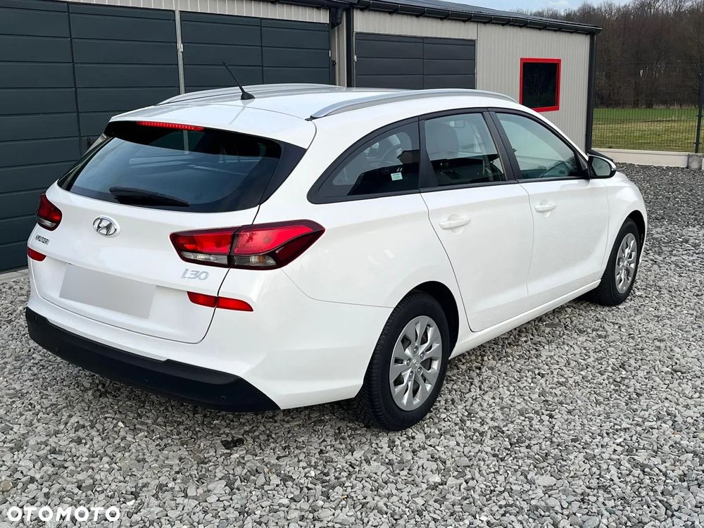 Hyundai i30 1.6 D Classic + - 5