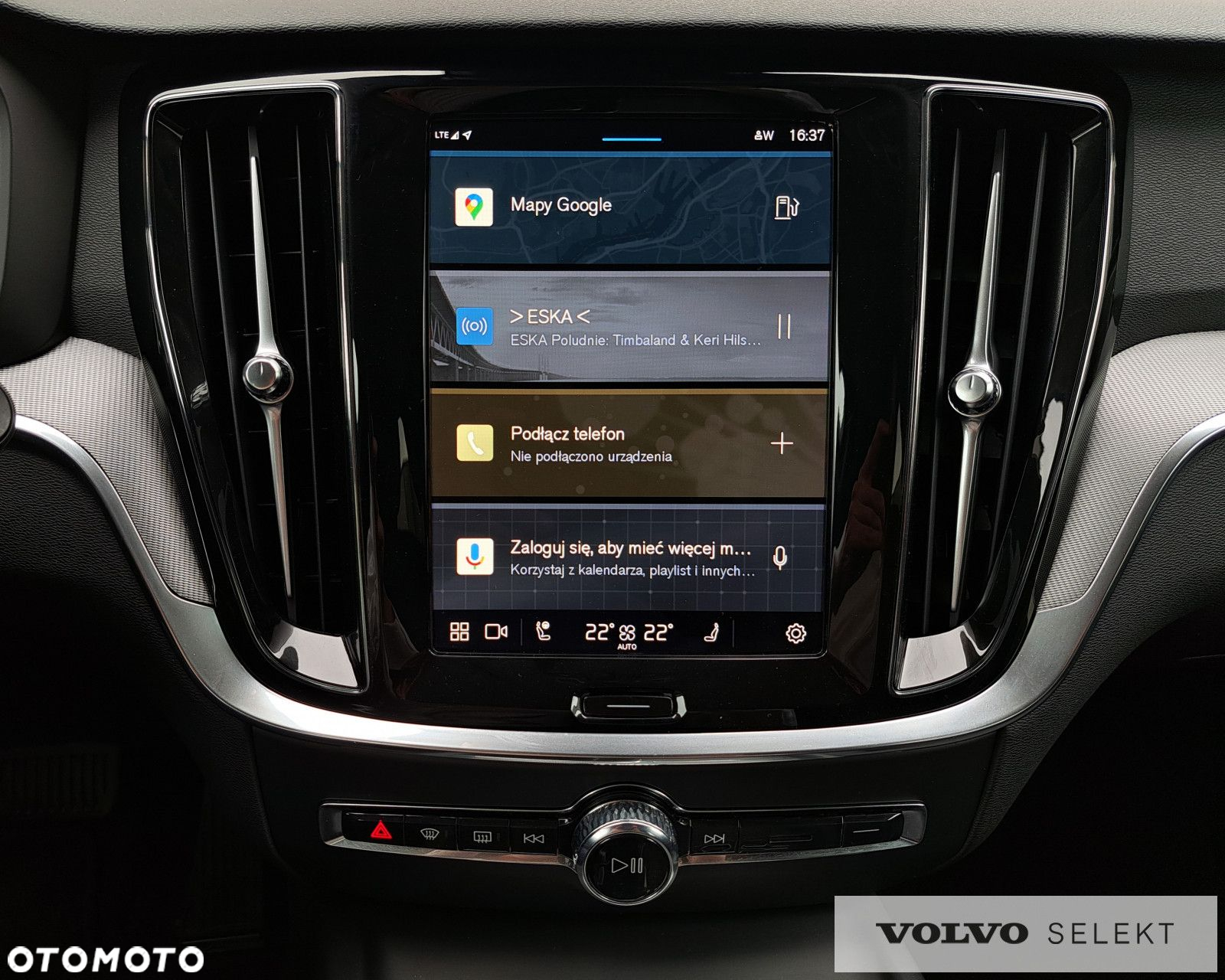 Volvo V60 Cross Country - 19
