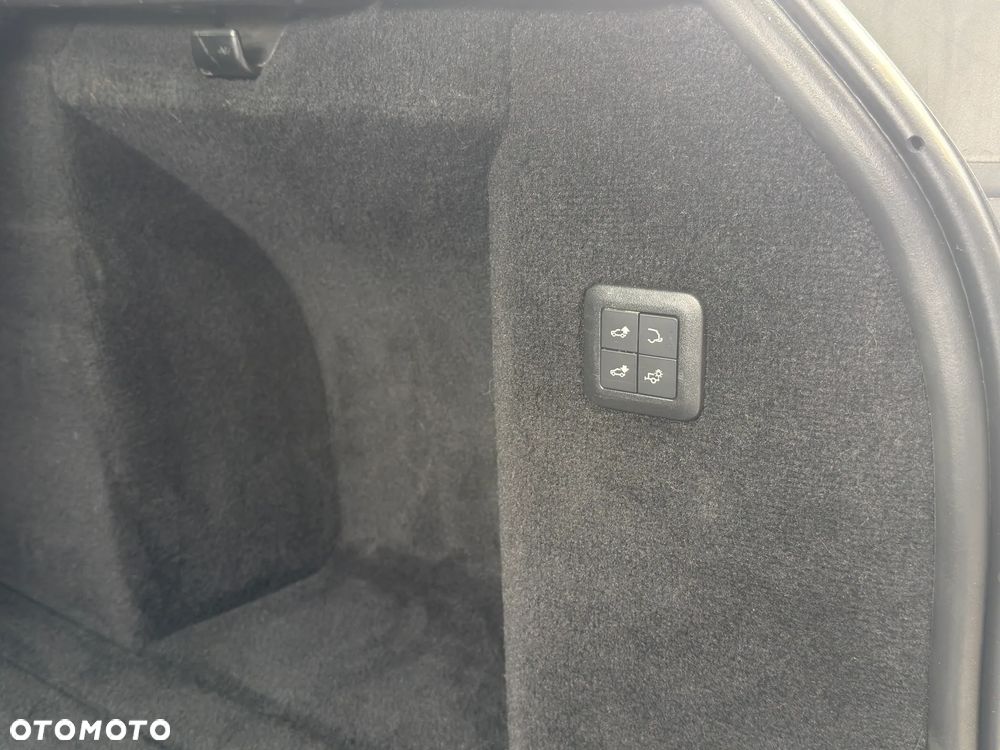 Land Rover Range Rover Sport S 3.0 SD V6 HSE - 13