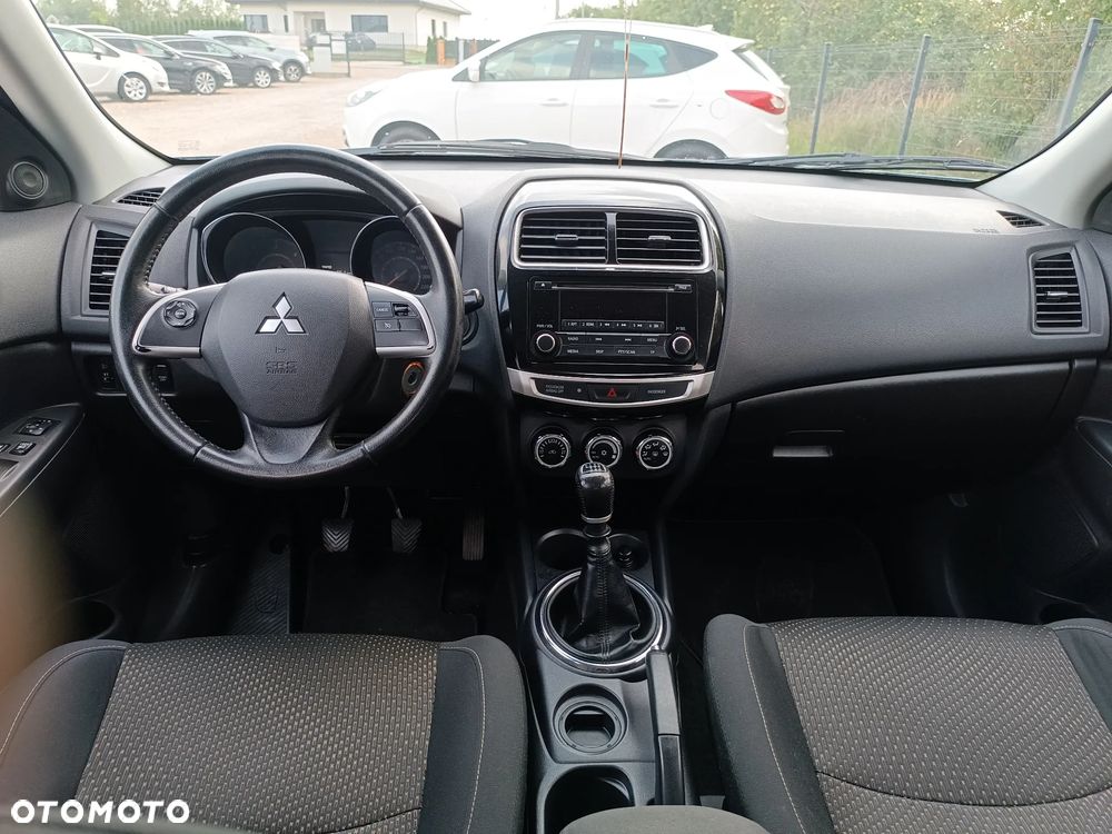Mitsubishi ASX 1.8 DI-D 2WD Inform - 32