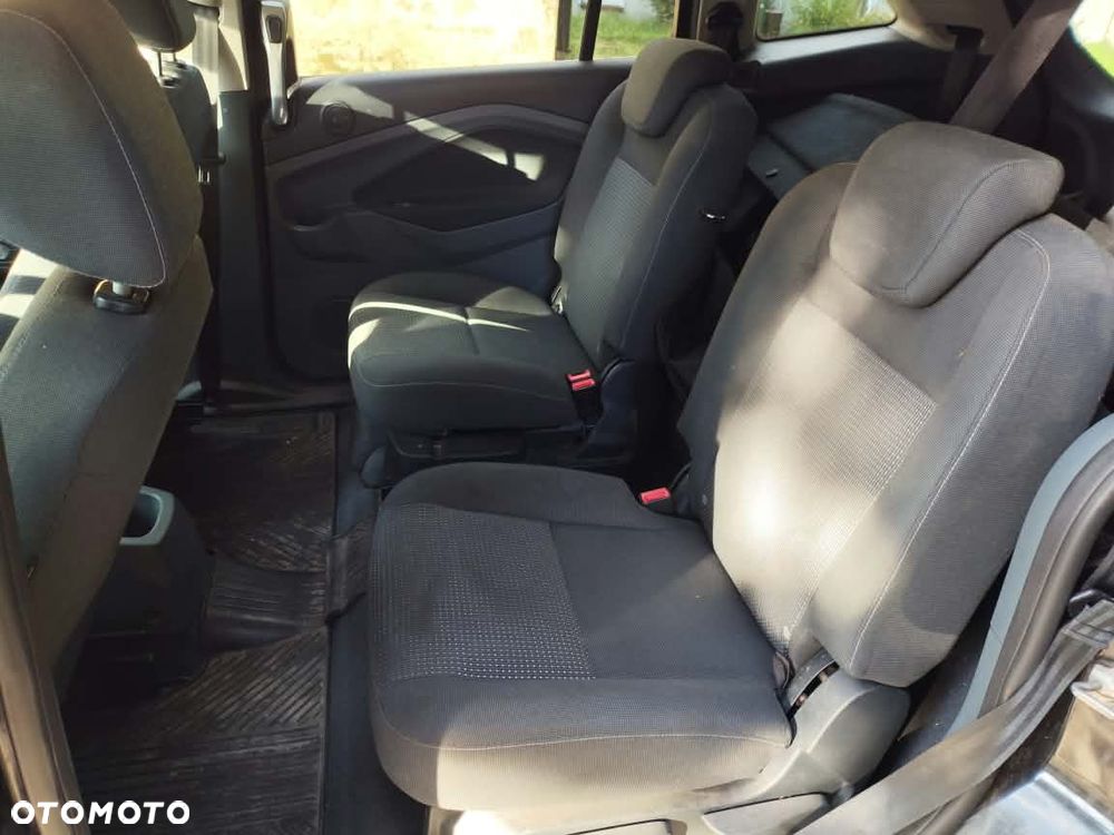 Ford Grand C-Max 2012 photo 2