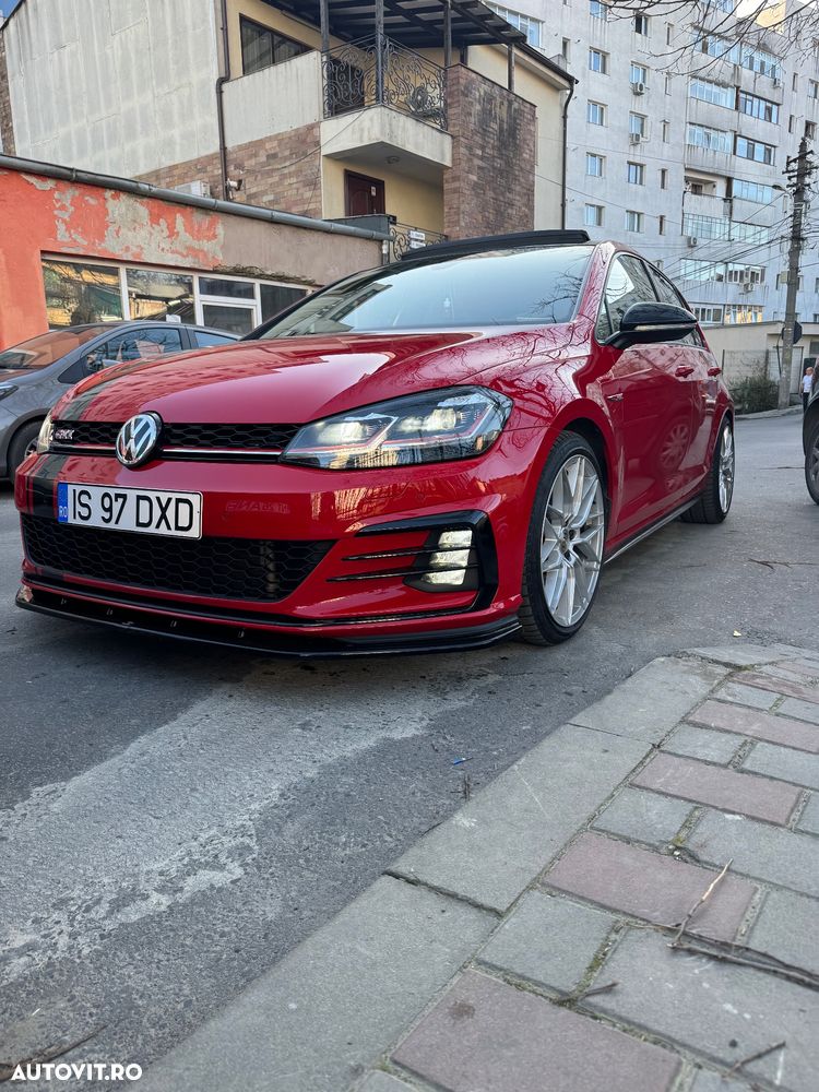 Volkswagen Golf - 8