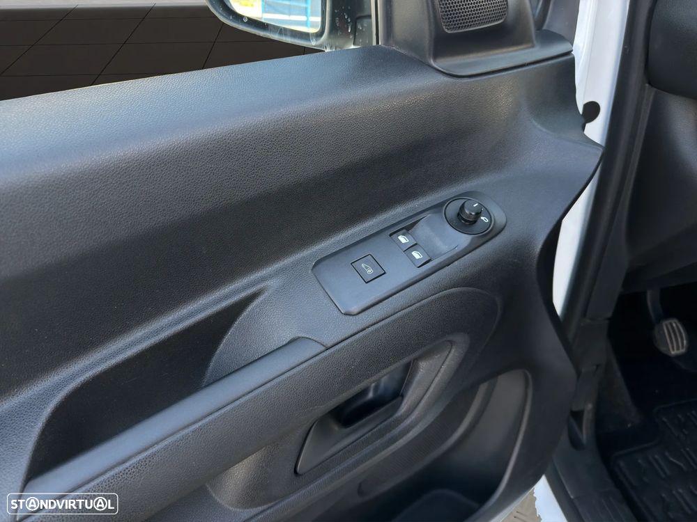 Toyota Proace City 1.5 D-4D 3 L 1 L - 12