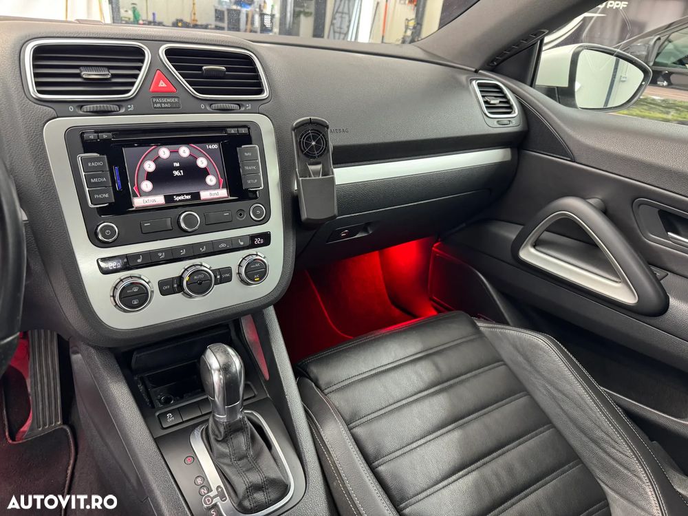 Volkswagen Scirocco 2.0 TDI DSG Life - 16