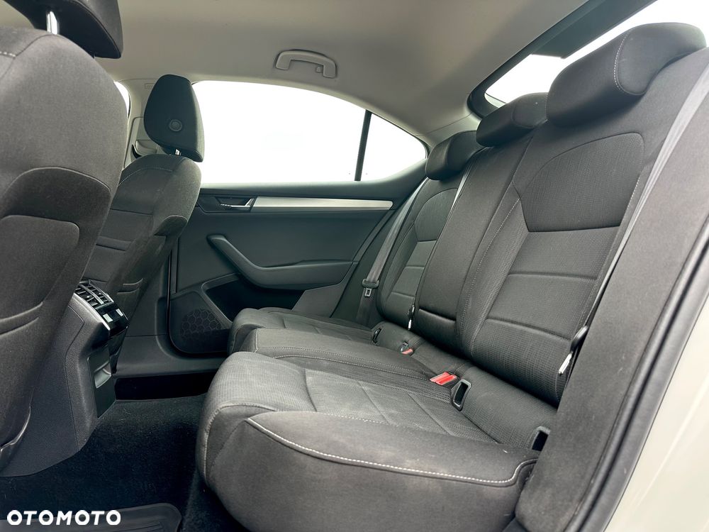 Skoda Superb 2.0 TDI Ambition DSG7 - 20