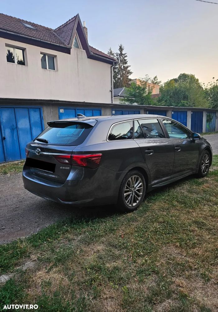 Toyota Avensis 2.0 D-4D Elegance - 3