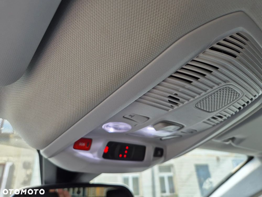 Peugeot 3008 BlueHDi 130 Stop & Start EAT8 Allure Pack - 26