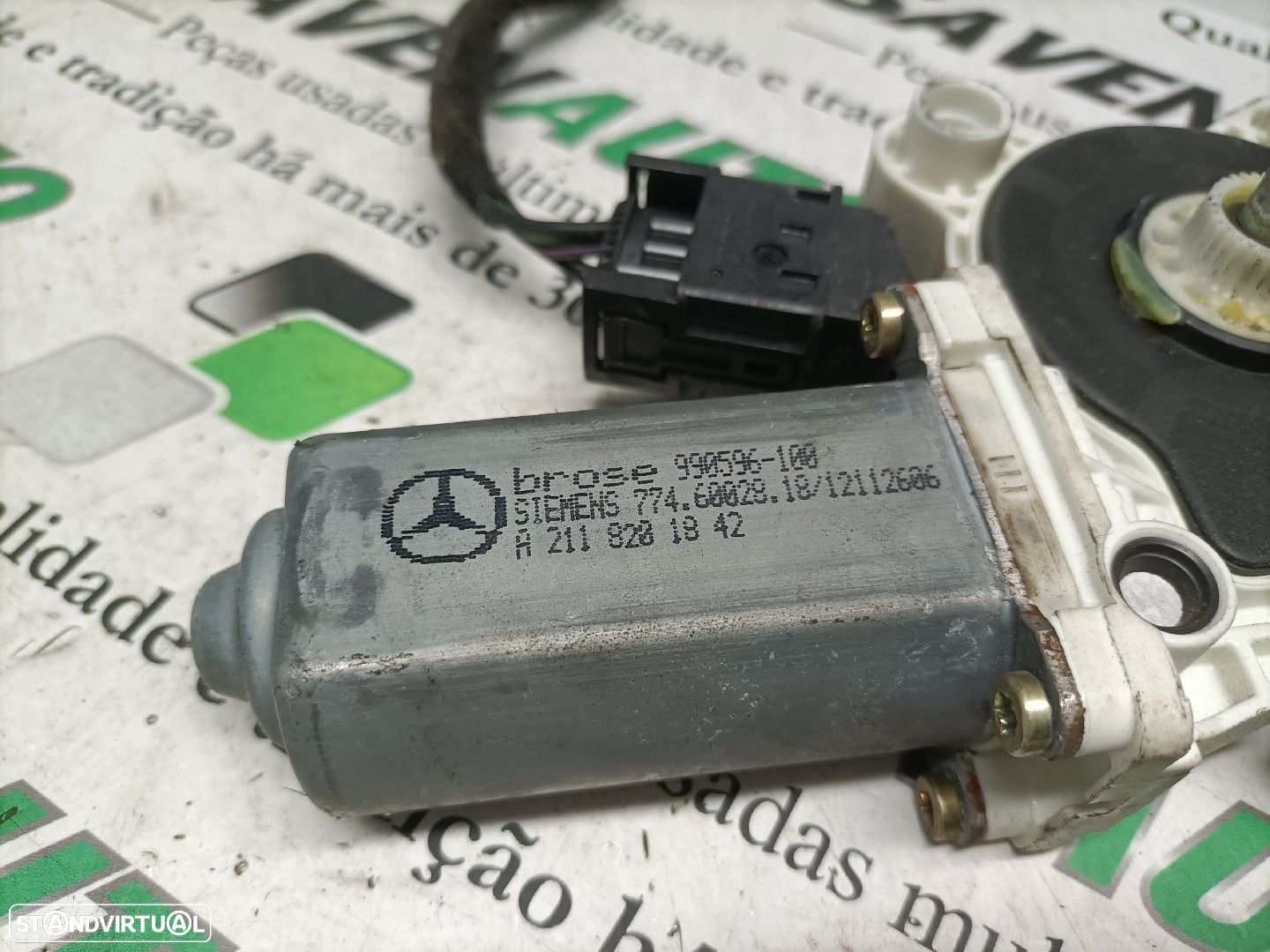 Motor Elevador Frente Esquerdo Mercedes-Benz C-Class (W203) - 4
