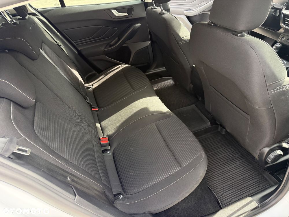 Ford Focus 1.0 EcoBoost mHEV Titanium - 19
