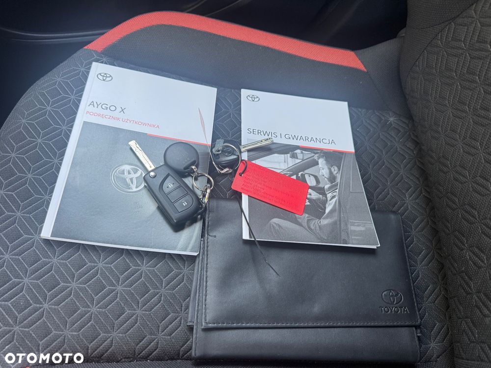 Toyota Aygo X 1.0 VVT-i Executive - 33