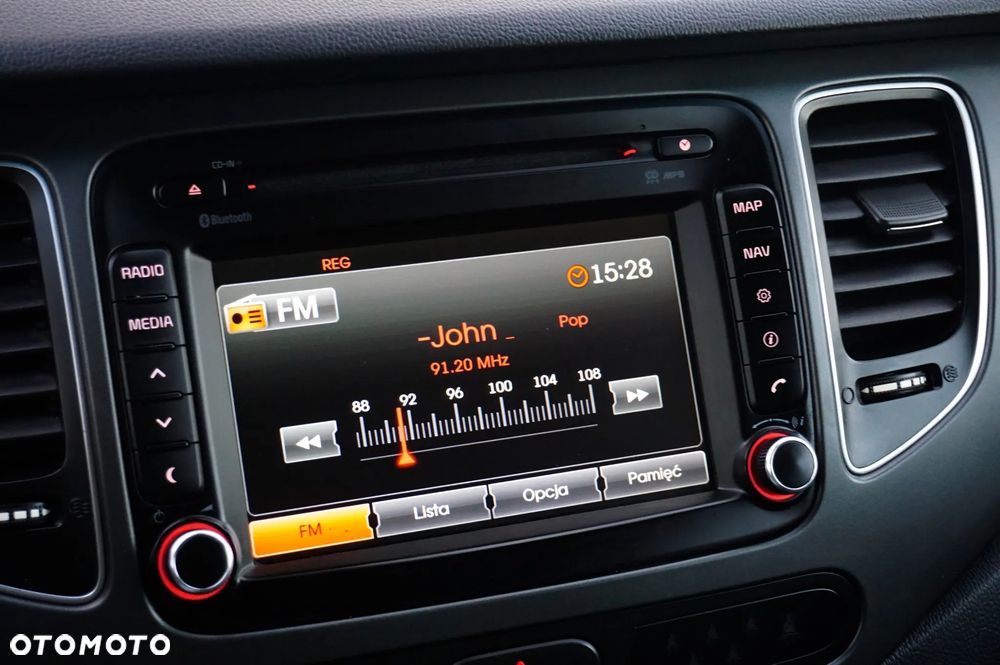 Kia Carens 1.6 GDI Dream Team Edition - 32