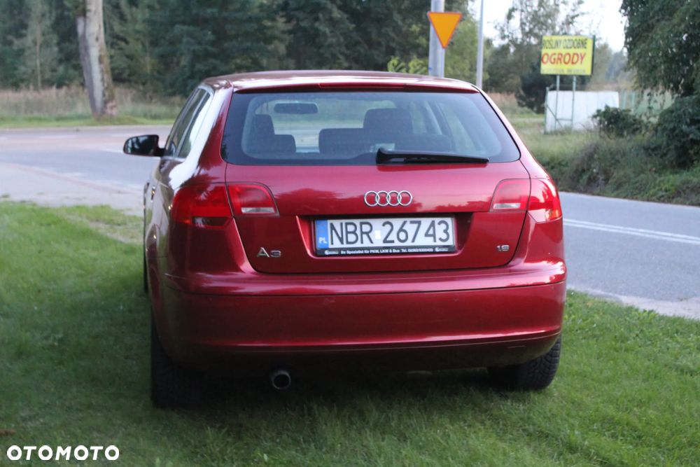 Audi A3 Sportback 1.6 Ambiente - 8