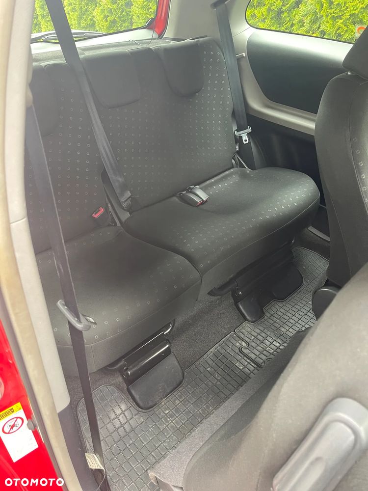 Toyota Yaris - 9
