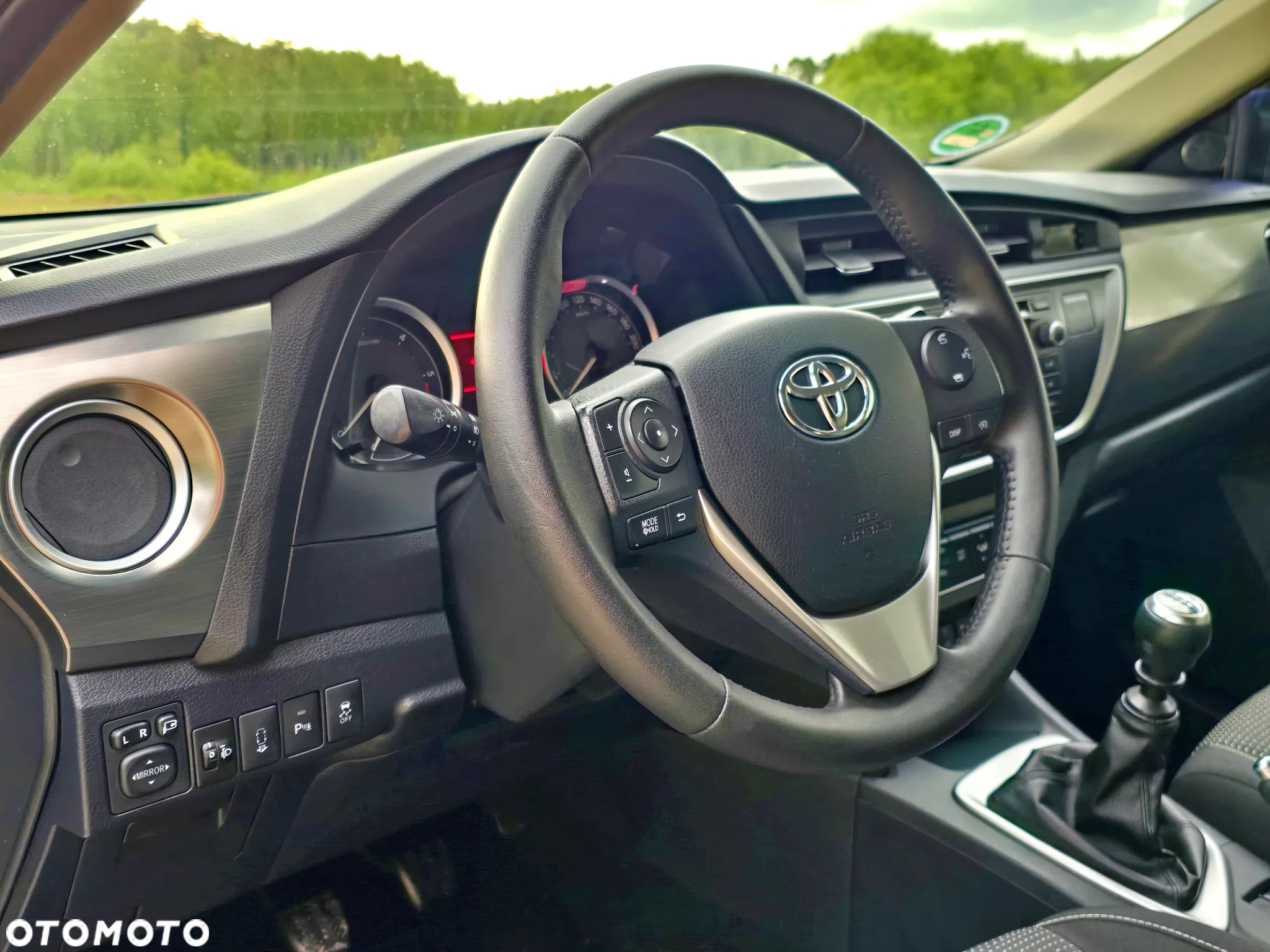 Toyota Auris - 18
