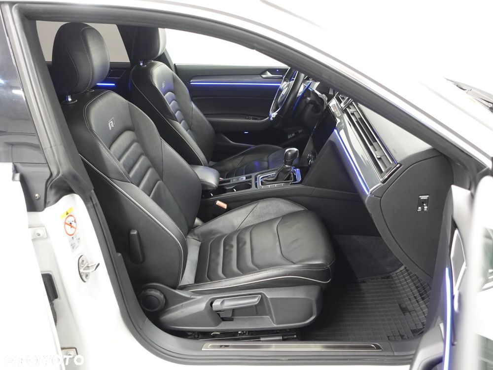 Volkswagen Arteon 2.0 TDI SCR DSG R-Line - 25