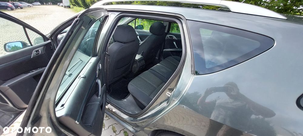Peugeot 407 - 8