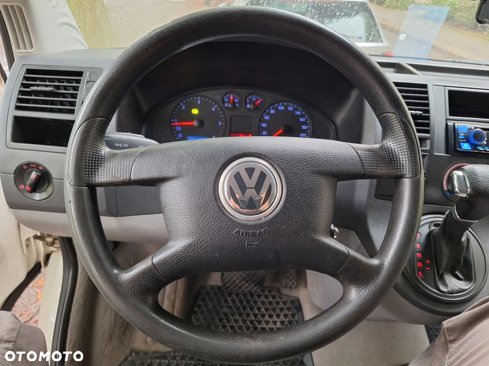 Volkswagen Transporter - 24