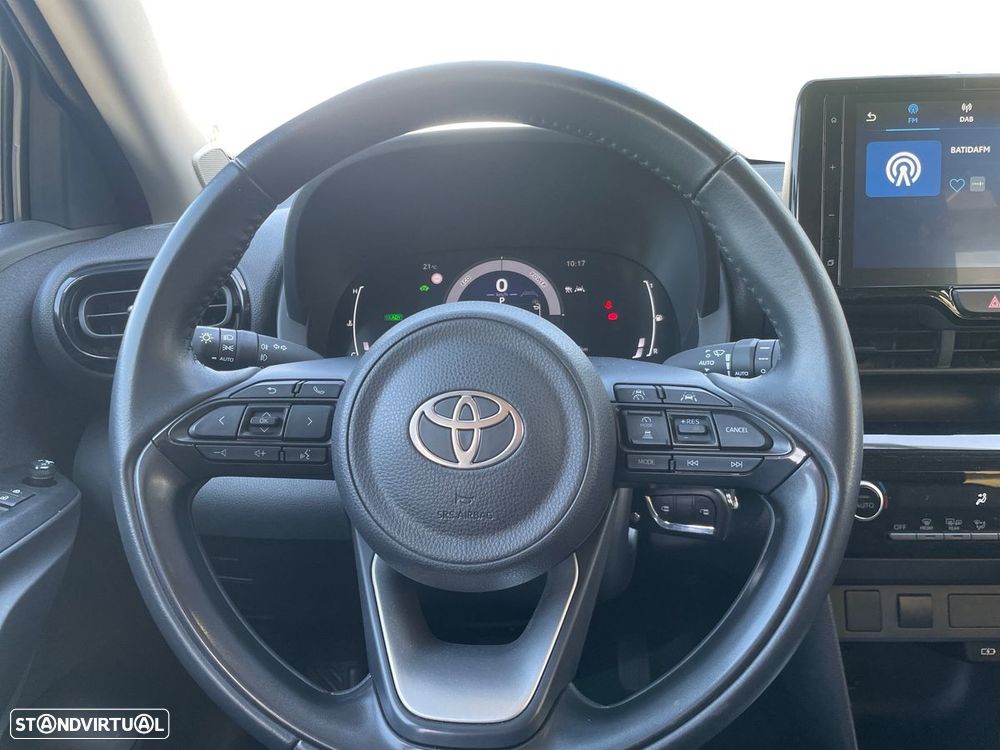 Toyota Yaris Cross 1.5 HDF Comfort Plus - 18