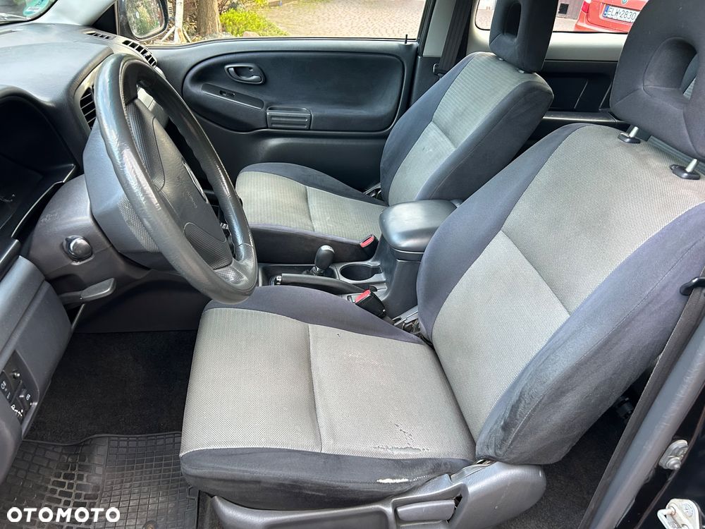 Suzuki Grand Vitara - 25