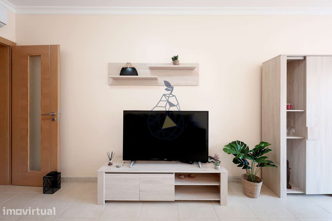 Apartamento T2 com garagem e piscina à 5 minutos da praia em Armação d - Grande imagem: 5/50