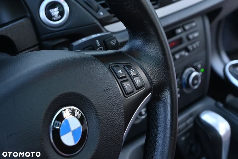 BMW X1 xDrive23d - 38