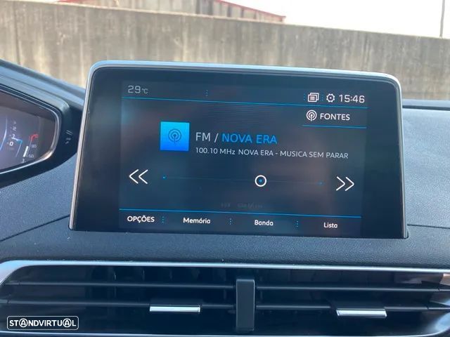 Peugeot 5008 1.2 PureTech Allure EAT8 - 26