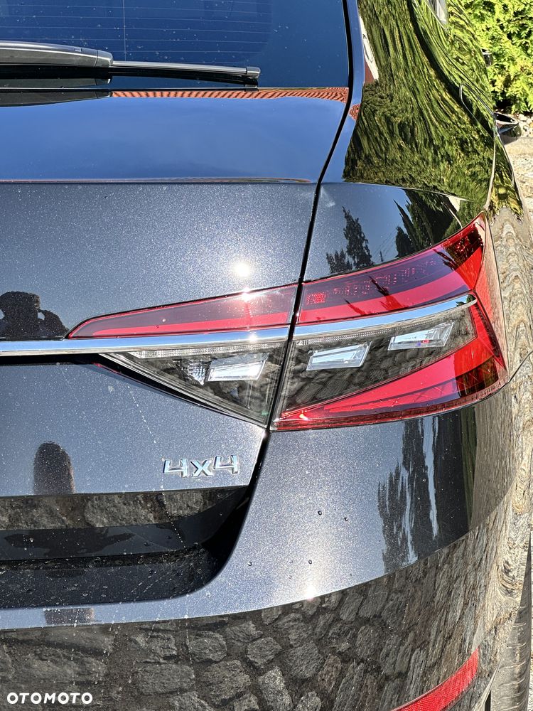 Skoda Superb 2.0 TSI 4x4 L&K DSG - 11