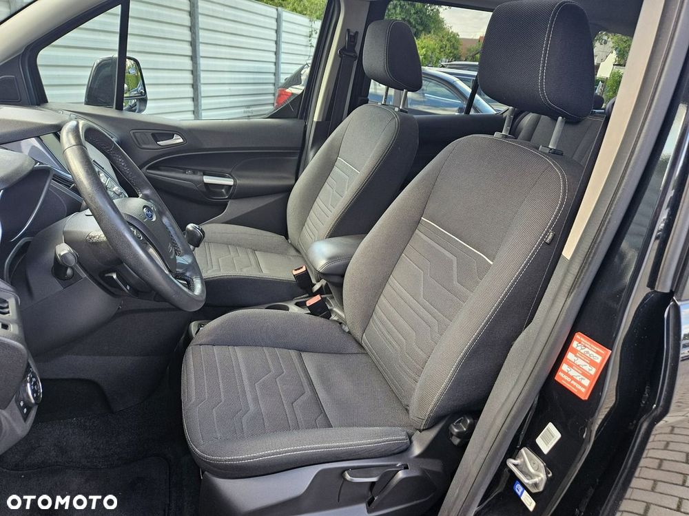 Ford Tourneo Connect Grand - 22