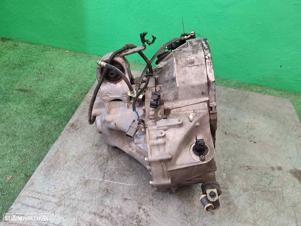 CAIXA VELOCIDADES NISSAN ALMERA II 2000 - 4