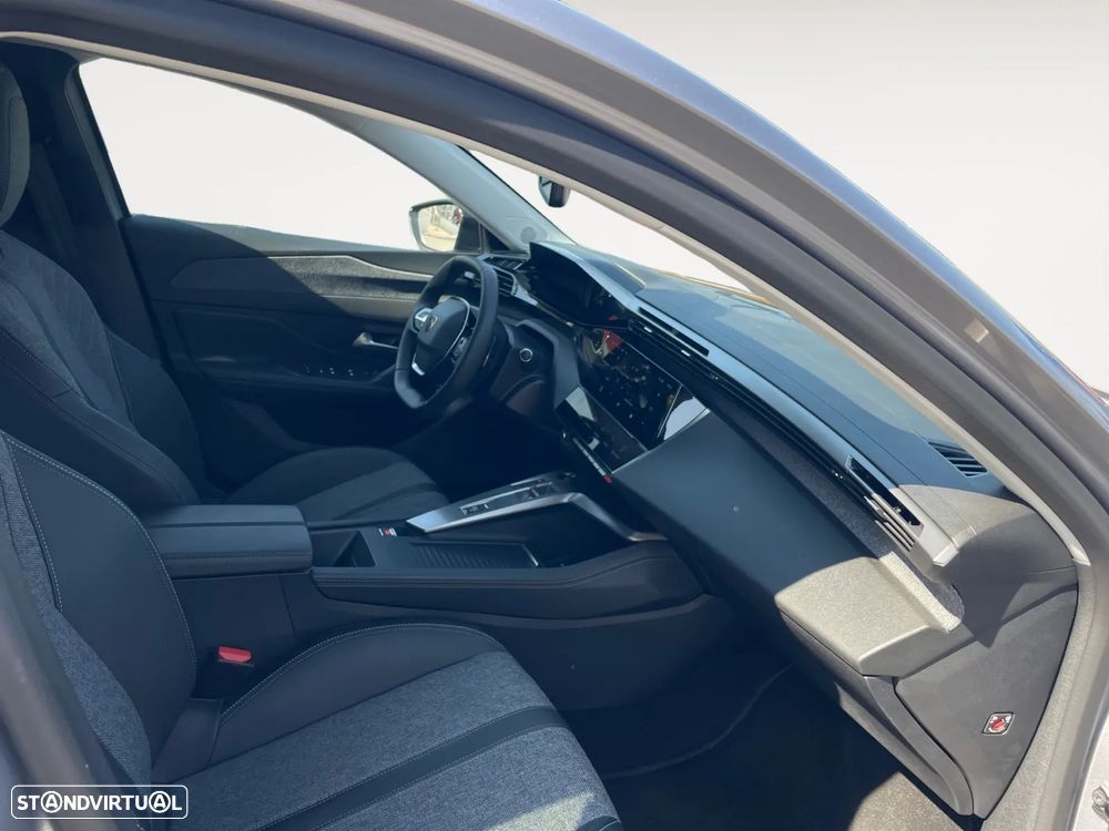 Peugeot 408 1.2 PureTech Allure EAT8 - 14