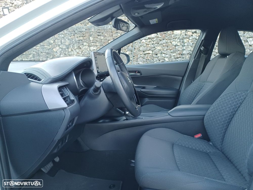 Toyota C-HR - 15