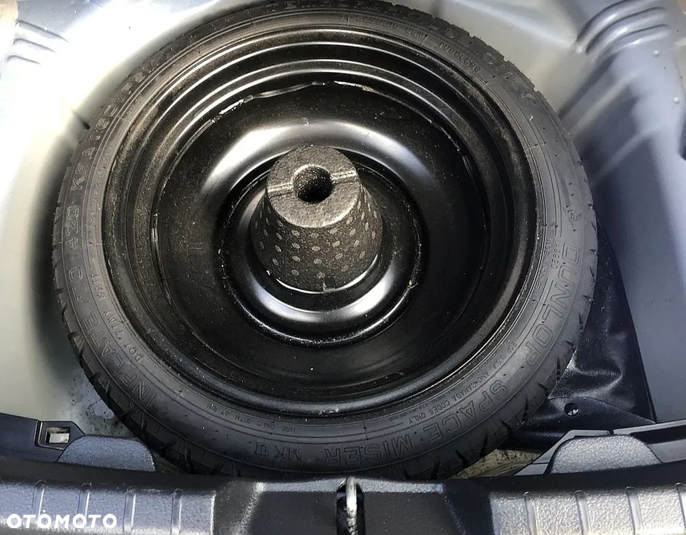 Toyota Yaris 1.5 Premium - 32