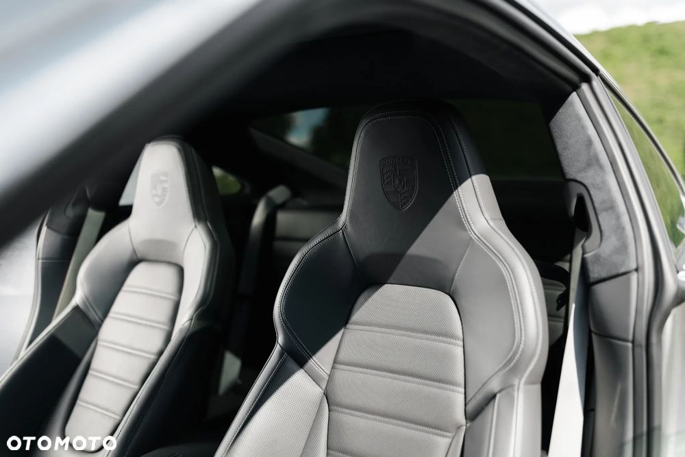 Porsche 911 Turbo S - 21