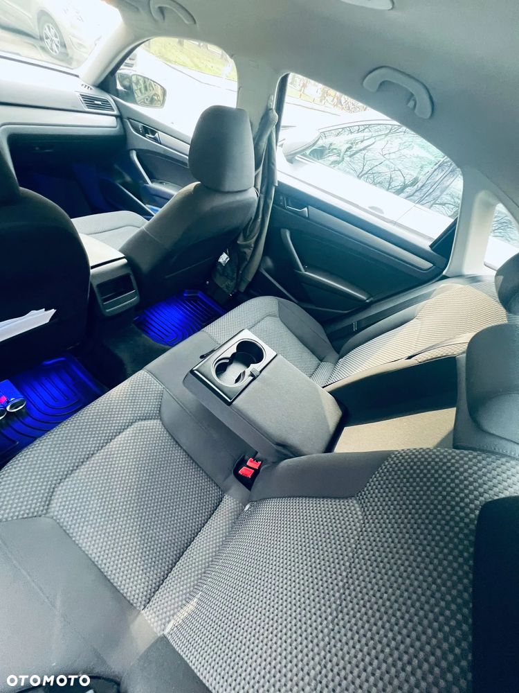 Volkswagen Passat - 6