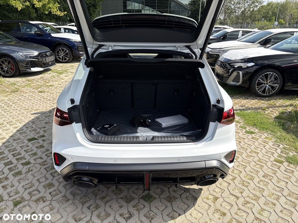 Audi RS3 Sportback - 18