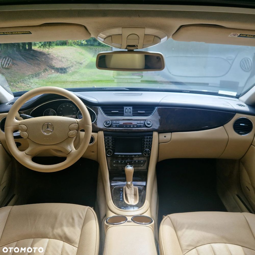 Mercedes-Benz CLS 500 - 12