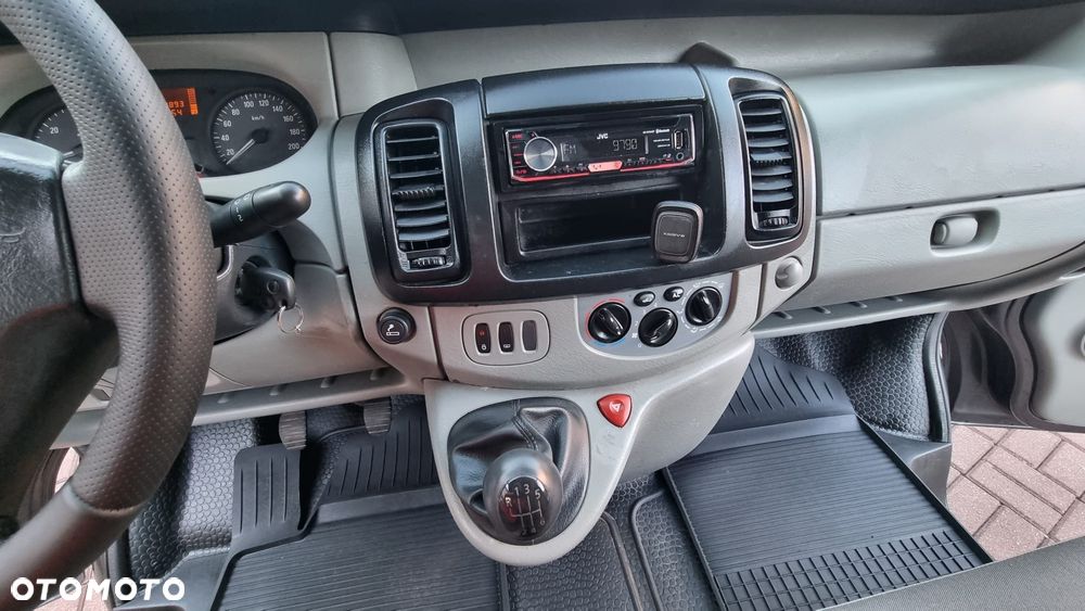 Opel Vivaro - 16
