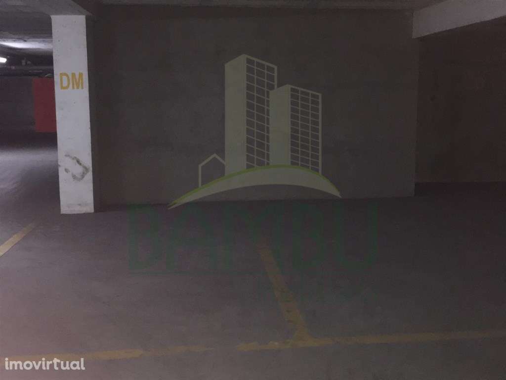 Lugar de garagem para venda em Valença - Grande imagem: 4/6