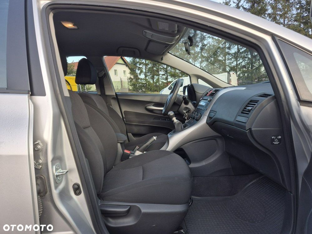 Toyota Auris 1.6 Comfort - 11