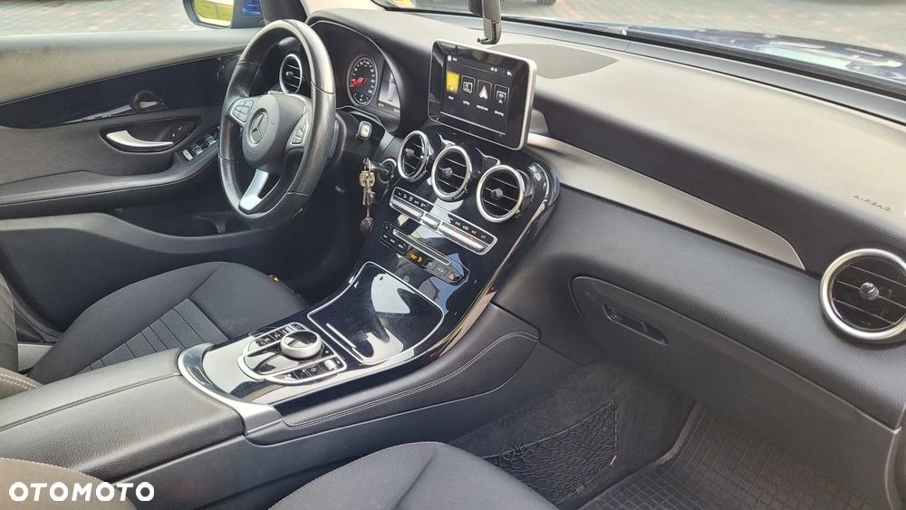 Mercedes-Benz GLC - 9