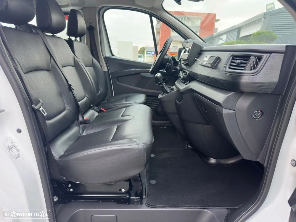 Renault Trafic 2.0 Blue dCi L2 Grand SpaceClass — fotografia 9