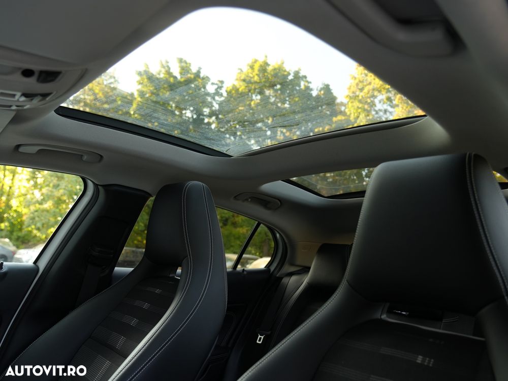 Mercedes-Benz GLA 200 d 4MATIC 7G-DCT - 19