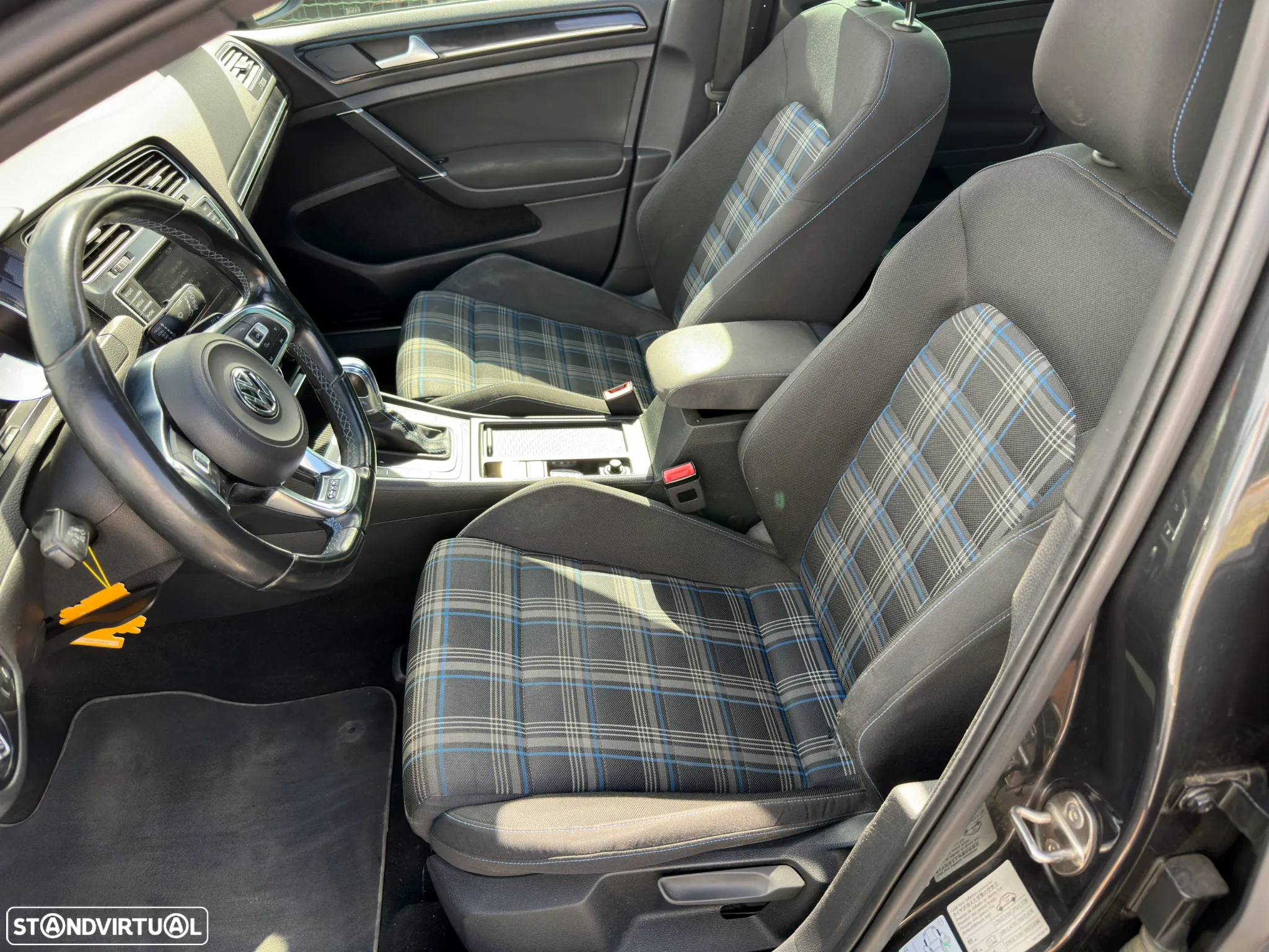 VW Golf 1.4 GTE Plug-In-Hybrid DSG - 14