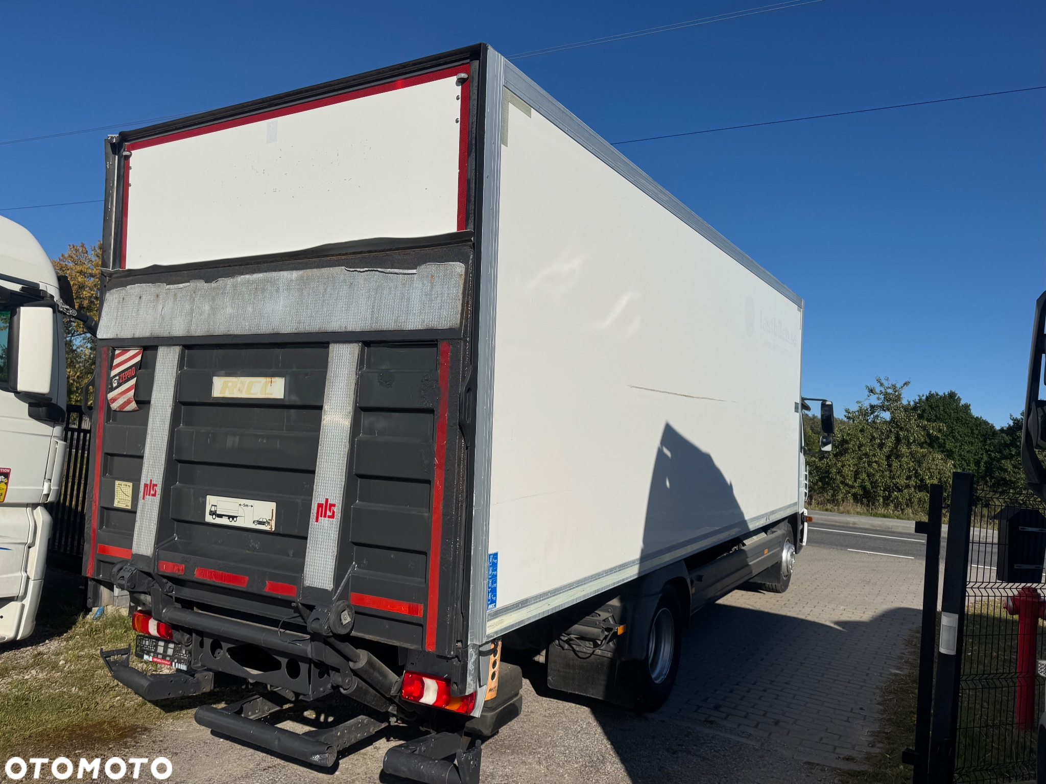 Mercedes-Benz Atego 1221 / 12000kg / OTWIERANY BOK / WINDA - 4