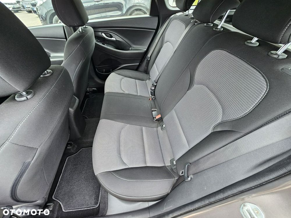 Hyundai i30 1.5 DPI Modern - 29
